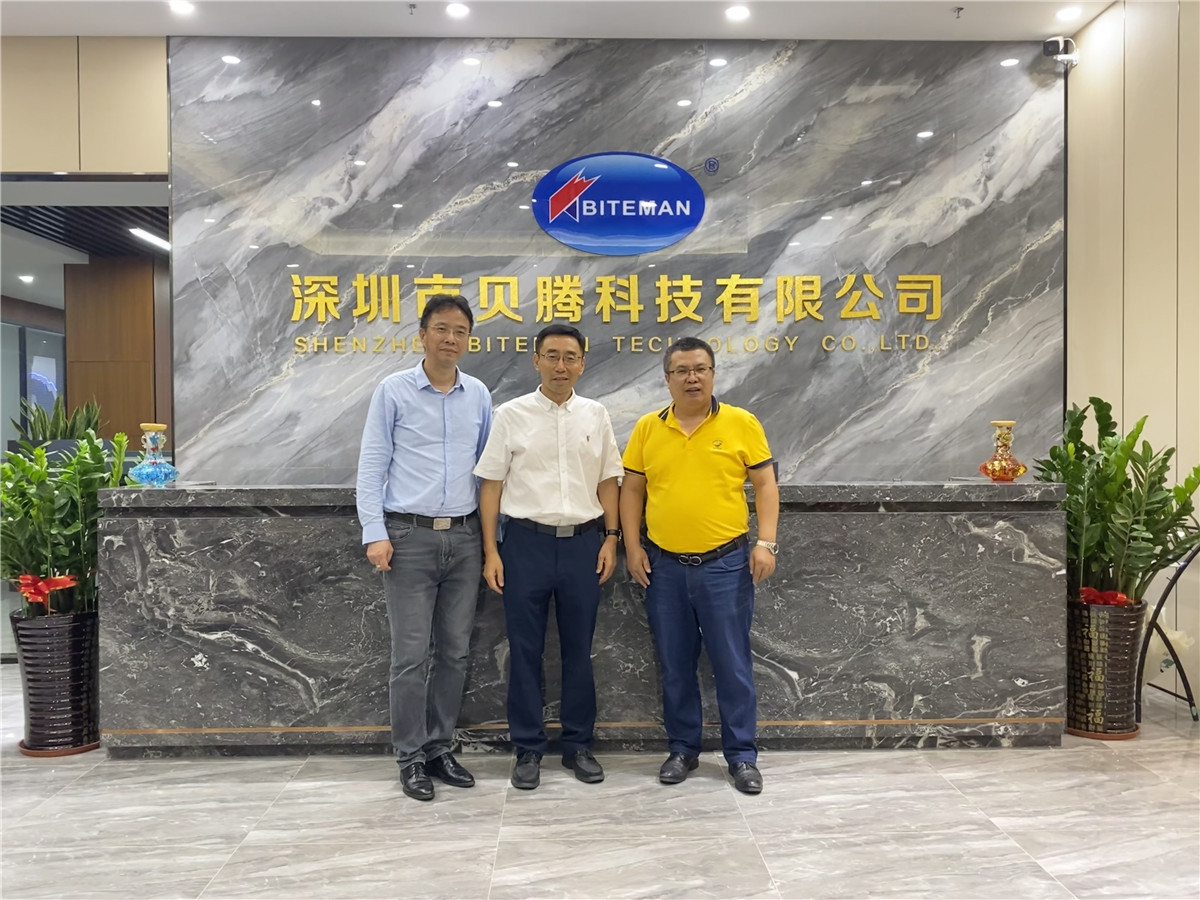 壓縮空氣組合式干燥機(jī)，壓縮空氣干燥機(jī)，冷凍式干燥機(jī)，吸干機(jī)，精密過(guò)濾器，吸附式干燥機(jī)